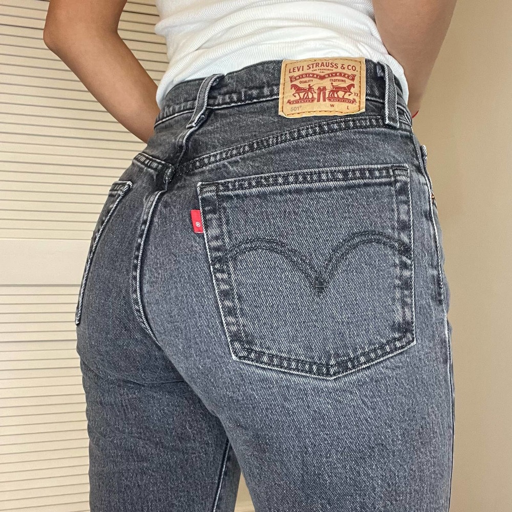 Levi’s 501 jeans boyfriend style gray wash size 24